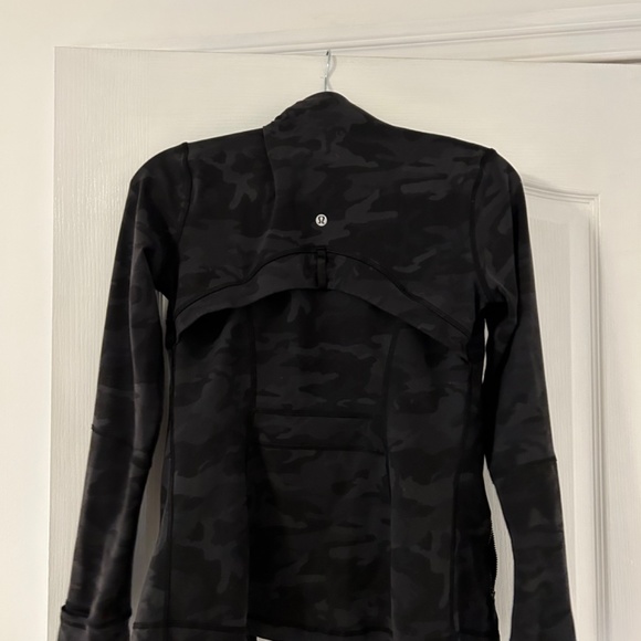 Lululemon black camo define jacket - Picture 2 of 4